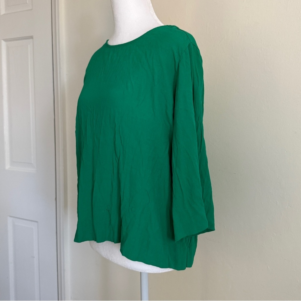 Sam & Lavi Green Blouse. Rayon. Size Medium Petite - Picture 3 of 10